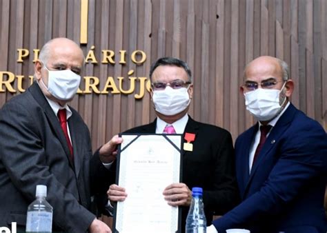 Informe Manaus Juiz Cássio Borges é Homenageado Com A Medalha Ruy