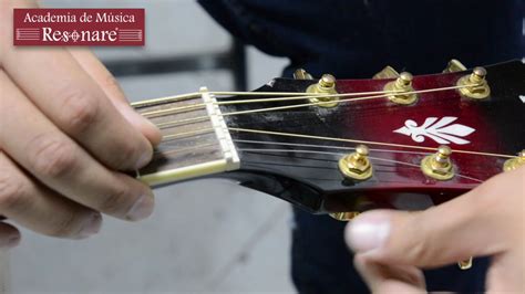 Cambiar Las Cuerdas De Tu Guitarra Correctamente Academia Resonare