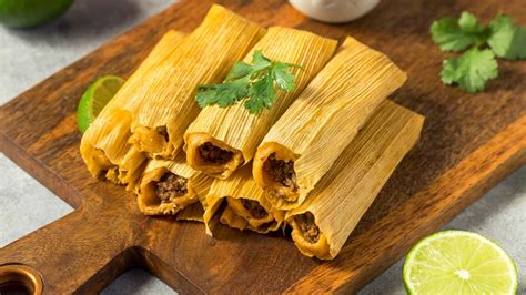 Del Tacos Tamale Menu Has Arrived For The Holiday Season