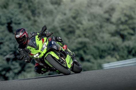 Kawasaki Ninja ZX 4R ZX 4RR 2023