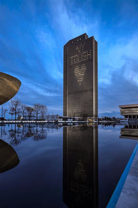 Reflecting on NY : r/Albany