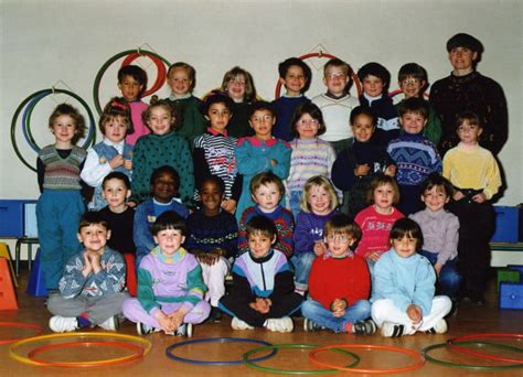 Photo De Classe MATERNELLE De 1989 Ecole Robert Schuman Saint Quentin