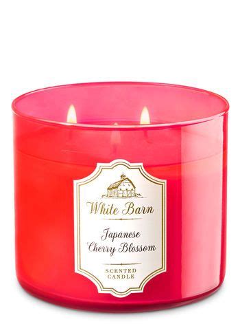 White Barn Japanese Cherry Blossom 3 wick candle Свеча