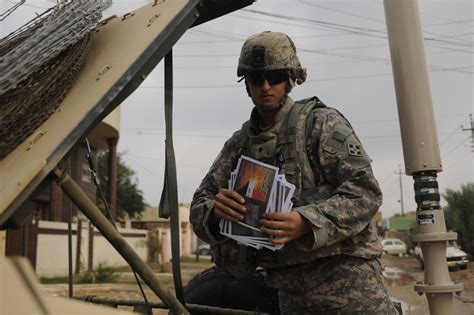 DVIDS - Images - Cordon and knock operations in Afak, Iraq [Image 1 of 16]