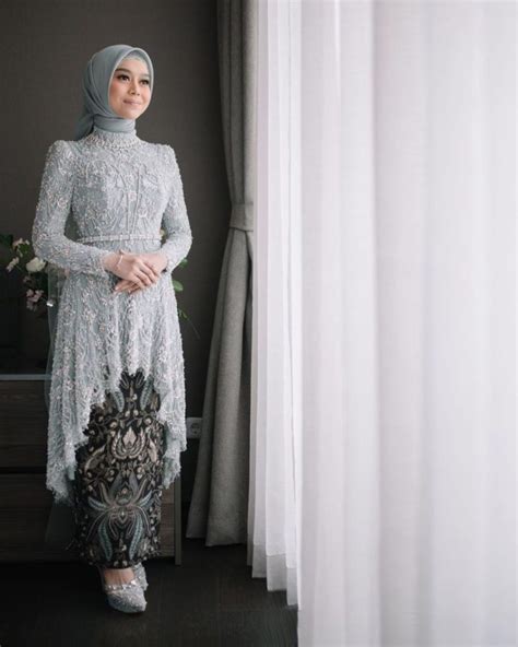 Kebaya Brokat Muslim Lamaran