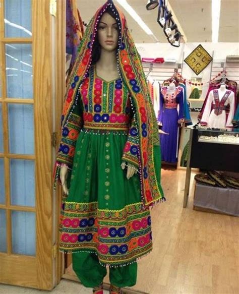 Iranian Womens Traditional Clothes Women In Iran Iranian Women