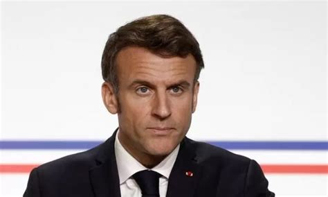 Francia Lanzan Huevo A Presidente Emmanuel Macron Canal N