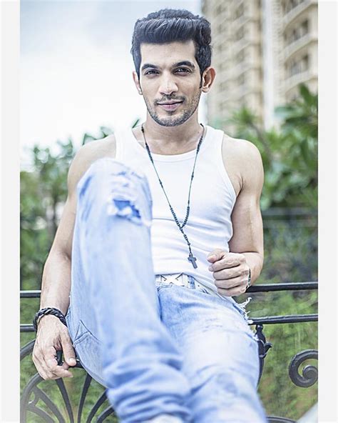 15 Hot Pics of Arjun Bijlani, One Of The Sexiest Men On Indian Television