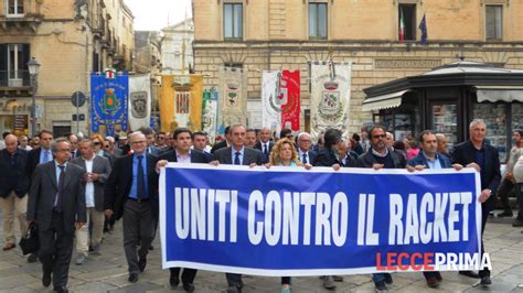 Corteo Contro Il Racket Fronte Comune Di Imprenditori Sindacati E