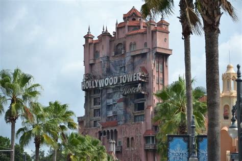 Moving On Up I How Twilight Zone Tower Of Terror Became The First