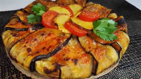 Timbale d aubergines à la viande hachée et aux pommes de terre un plat