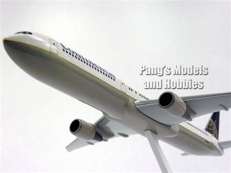 Boeing 767 400 Continental Airlines 1 200 By Flight Miniatures Delta