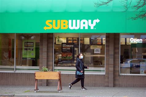 Subway sandwich chain co-founder Peter Buck dies at 90