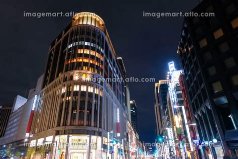 東京都中央区 日本橋 街並み 夜景の写真素材 207000325 イメージマート