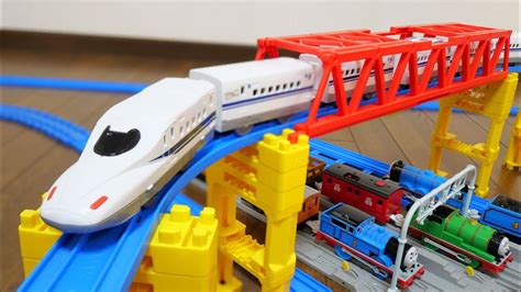 Plarail JR Shinkansen N700 Series Connected Vehicle Depot Rail Set