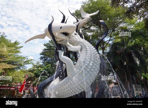 Sura and Baya statue Stock Photo - Alamy