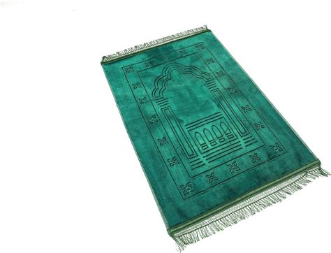 Amazon Zamin Premium Velvet Muslim Prayer Rugs With Prayer Beads