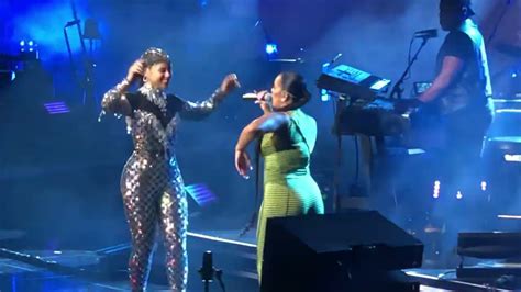 On My Mind Jorja Smith X Alicia Keys Live O Arena London Youtube