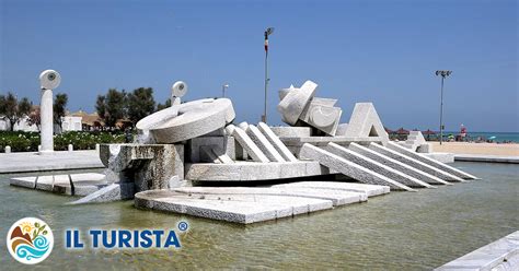 Fontana La Nave Di Cascella Turista Italia