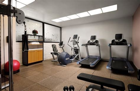 Hotel Amenities - Hilton New York Fashion District