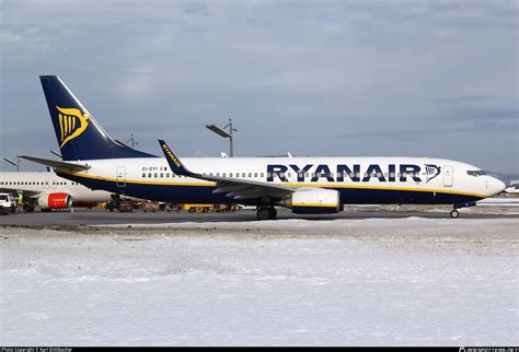 EI DYI Ryanair Boeing 737 8AS WL Photo By Karl Dittlbacher ID 561431