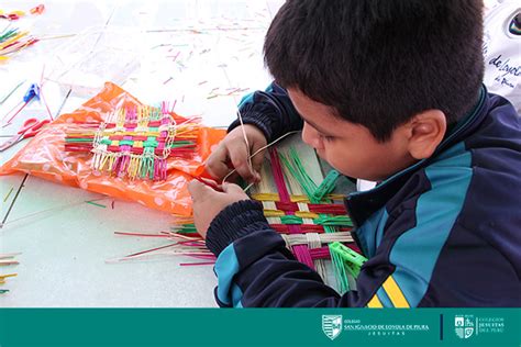 Estudiantes Elaboran Posavasos Con Paja Toquilla Colegio San Ignacio