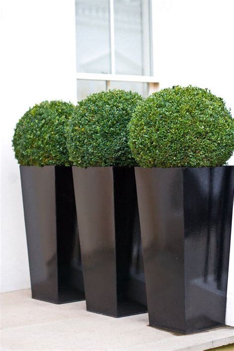 52 Modern Planters To Make Your Outdoors Stylish - DigsDigs