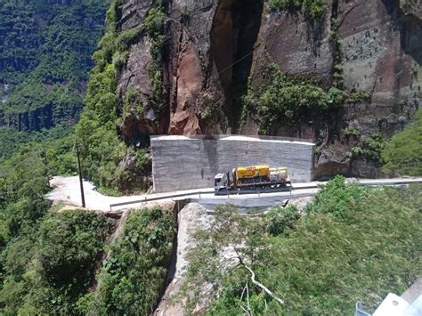 Tráfego é liberado na Serra do Corvo Branco para amenizar fluxo intenso