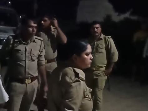 Policemans Wife Commits Suicide In Hapur हापुड़ में सिपाही की पत्नी ने किया सुसाइड फांसी के