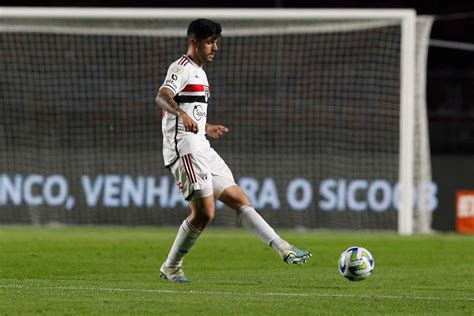 Desfalque importante para o São Paulo Beraldo tem lesão no tornozelo