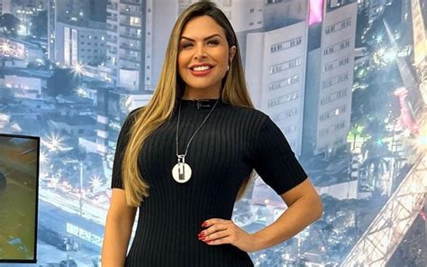 Jornalista E Deputada Federal Silvye Alves Assina Contrato A Tv