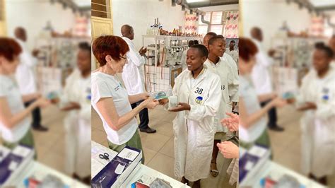 Aog Unterst Tzt Pta Schule In Ostafrika Apotheke Adhoc