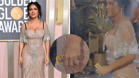 Salma Hayek Deslumbra En Globos De Oro Con El Accesorio M S Mexa Un