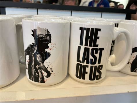 Premier Regard Sur La Marchandise The Last Of Us Pour Halloween