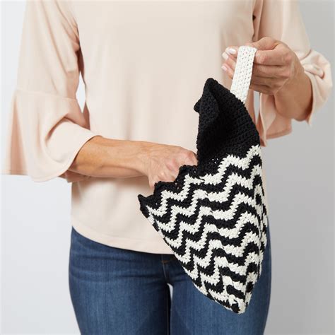 Chevron Wristlet Clutch Bag Crochet Pattern - Stitch11