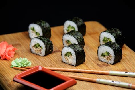 Hosomaki Unagi Maki BBQ Aal Avocadorolle Stockfoto Bild Von