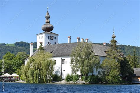 Das Seeschloss Ort Am Traunsee In Gmunden Im Sommer Salzkammergut