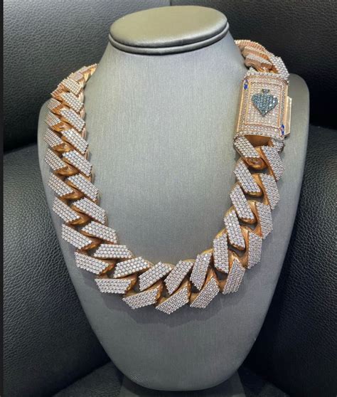 Pin By Jeison Nuñez On Elmayotyauebe Big Gold Chains Expensive