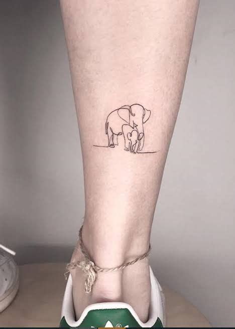 Pin by 欣芸 蔡 on 紋身 Mom tattoos Small tattoos Simple elephant tattoo