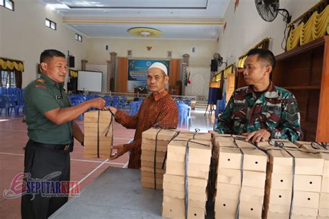 Berkah Ramadhan Kodim Magetan Bagikan Takjil Di Panti Asuhan