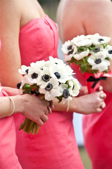 Bouquet Bridal: Anemone Bridesmaid Bouquet