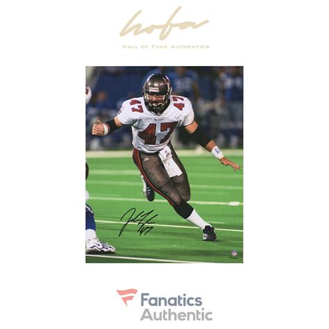 John Lynch Tampa Bay Buccaneers Autographed 16″ x 20″ Rushing Passer ...