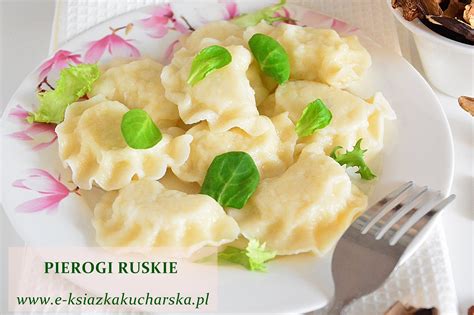 PIEROGI RUSKIE MOJA KSIĄŻKA KUCHARSKA