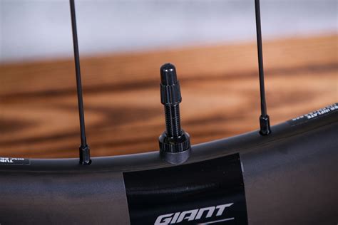 Review Giant SLR 2 50 Disc WheelSystem Road Cc