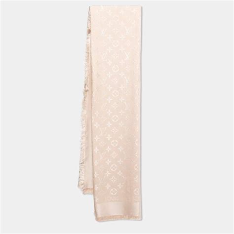 Louis Vuitton Ecru Wool Silk Classique Monogram Shawl Louis Vuitton