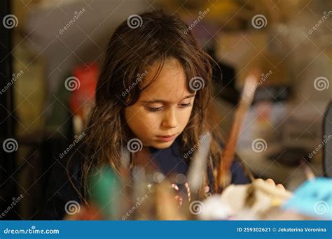 Desenho De Menina De 67 Anos Imagem De Stock Imagem De Humano