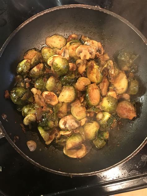 Spicy Brussel Sprouts And Mushrooms Cooking Brussel Sprouts Sprouts