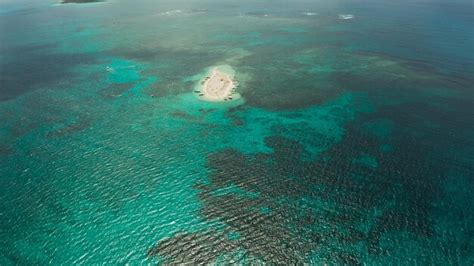 Premium Photo Tropical Island With Sandy Beach Camiguin Philippines