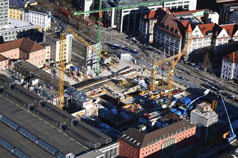 Luftbild München Bauarbeiten zur Sanierung des Bahnhofsgebäude des