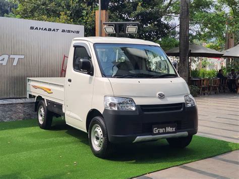 Video Daihatsu Granmax Baru Pakai Mesin Xenia